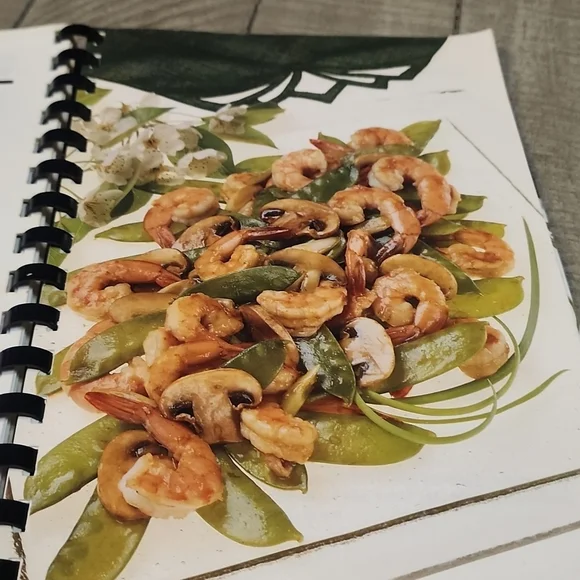 LIGHT AND EASY FOR TWO COOKBOOK 1991 - Picture 7 of 8